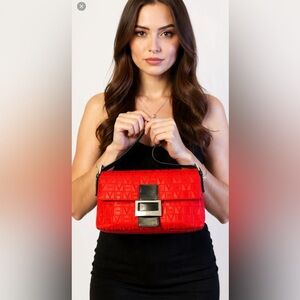 Fendi Style ♥️baguette Victor Hugo✅Shoulder logo Bag